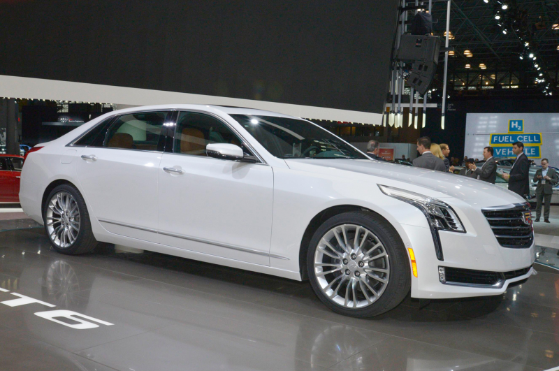 2016 Cadillac CT6 First Look Photo Gallery