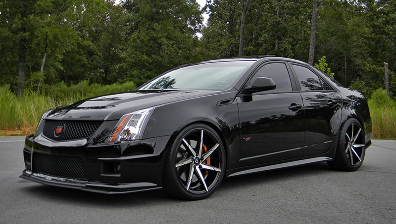 Machine and black CSS-7 on the 2015 Cadillac CTS-V.