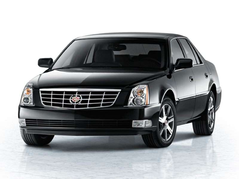 2011 Cadillac DTS Pictures