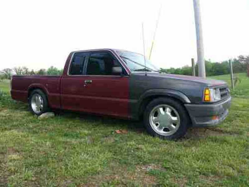 1992 Mazda B2200 Pick Up Truck With Another Parts Truck B2000 on 2040 ...
