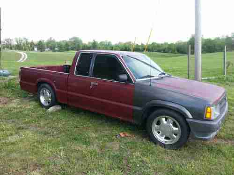 1992 Mazda B2200 Pick Up Truck With Another Parts Truck B2000 on 2040 ...