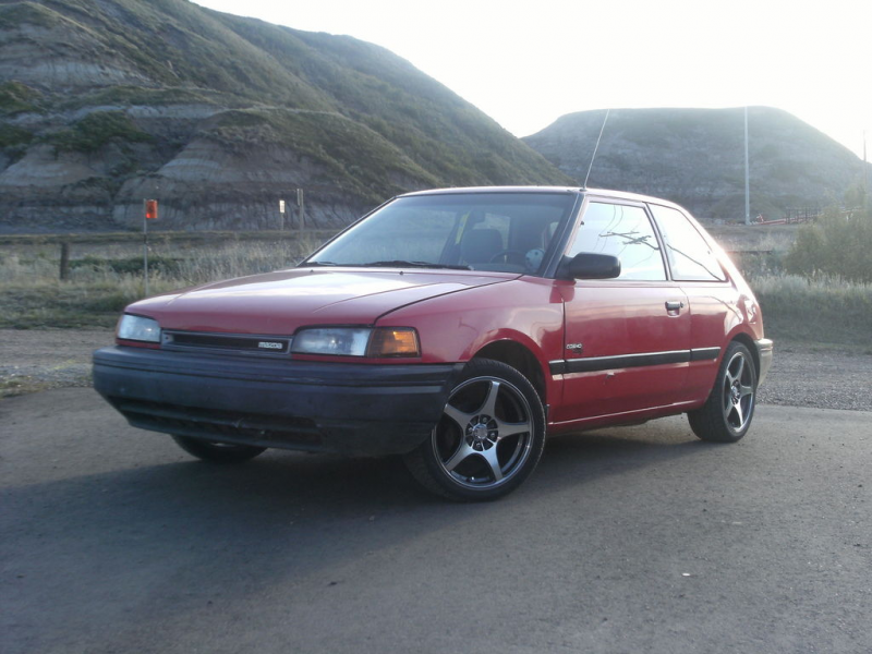 323ferrari’s 1993 Mazda 323