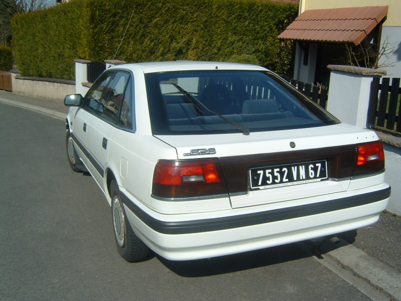 Picture of 1989 Mazda 626