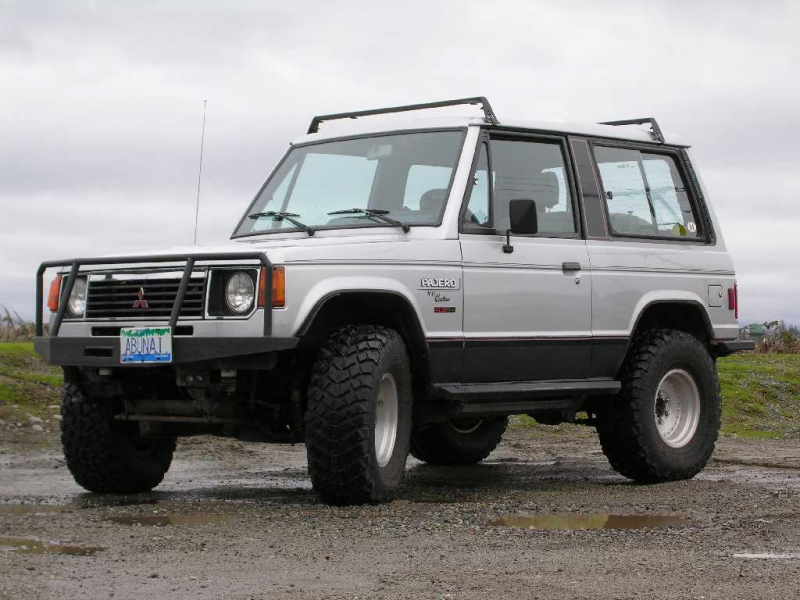 1987 Dodge Raider, re-badged as a Mitsubishi Pajero, and in the mud ...
