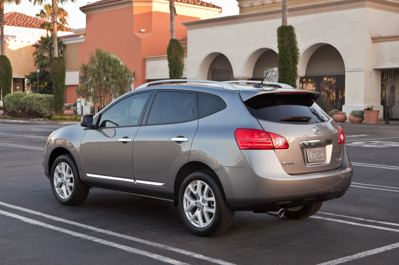 Current Rogue To Live On as 2014 Nissan Rogue Select Photo Gallery