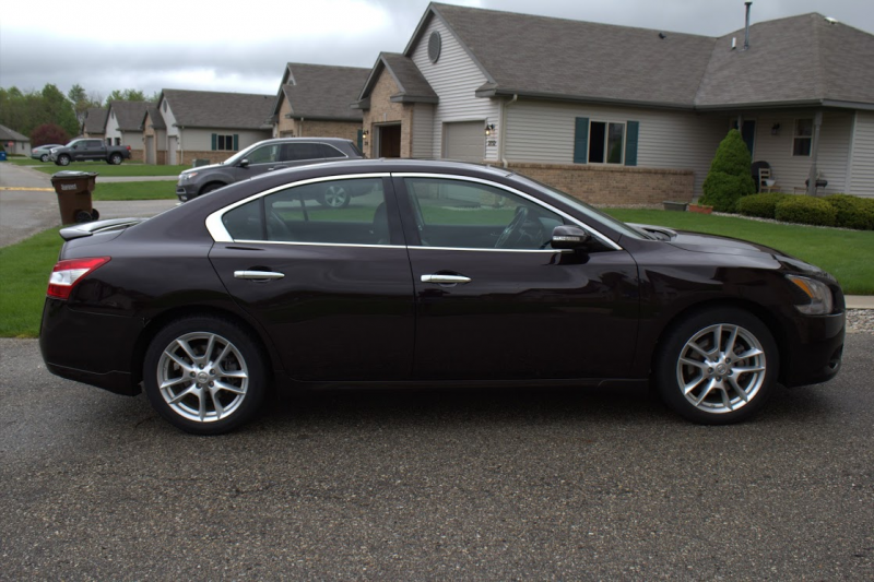 Picture of 2011 Nissan Maxima SV, exterior