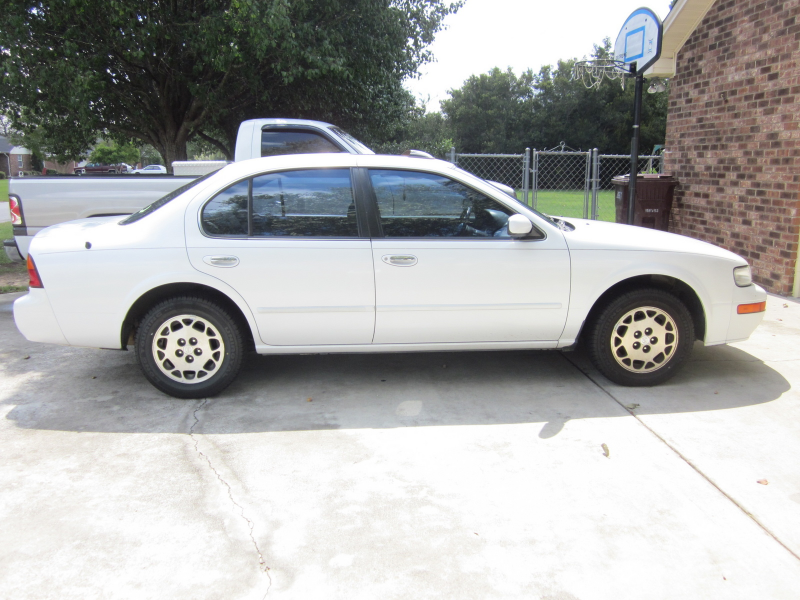 Picture of 1996 Nissan Maxima GLE, exterior