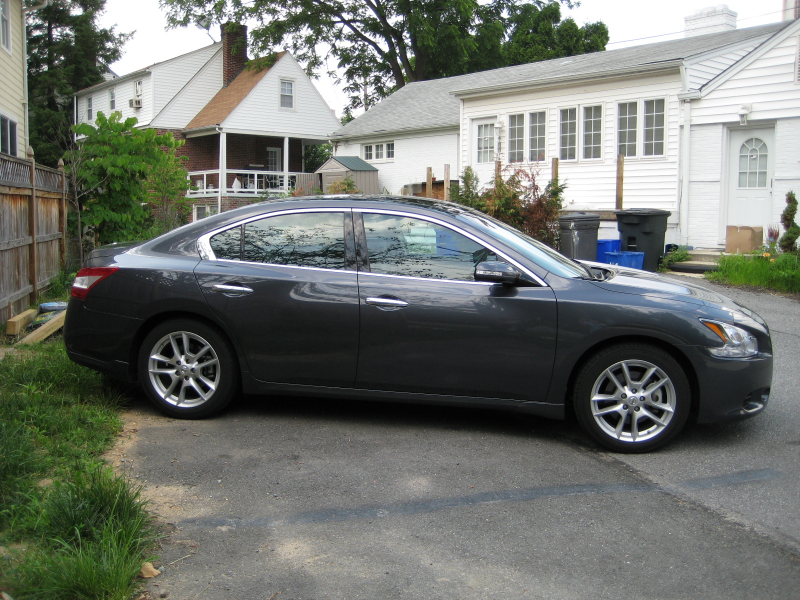 Review: 2010 Nissan Maxima SV w/Premium and Tech Packages