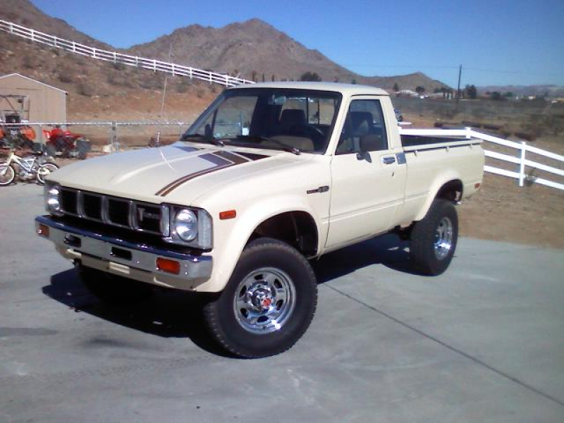 1981 Toyota SR5 4x54 pickup restored
