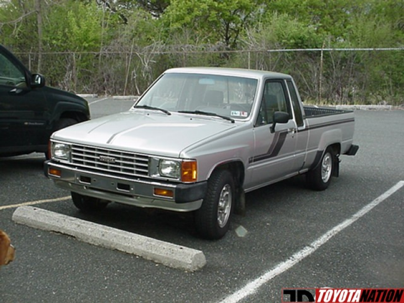 1985 toyota pickup 2wd