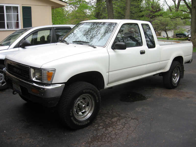 1991 Toyota Hilux picture, exterior