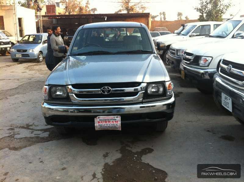 Toyota Hilux 4x2 Up Spec 2004 for Sale - 4029212