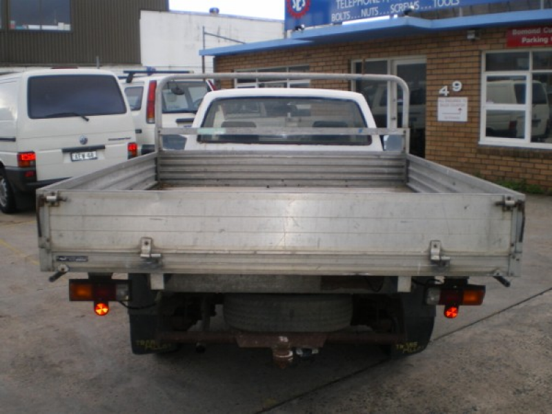 Toyota Hilux Ute YN57R 1986 wrecking now for parts. 007 300x225 Toyota ...