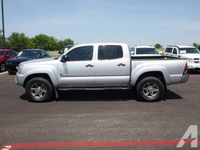2013 Toyota Tacoma Truck Double Cab Base V6 for sale in Cameron, Texas