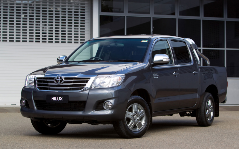 2011 Toyota Hilux Sr5 Double Cab V6 Front Angle
