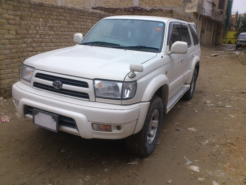 Toyota Hilux 1999 of Imran khan - 76890