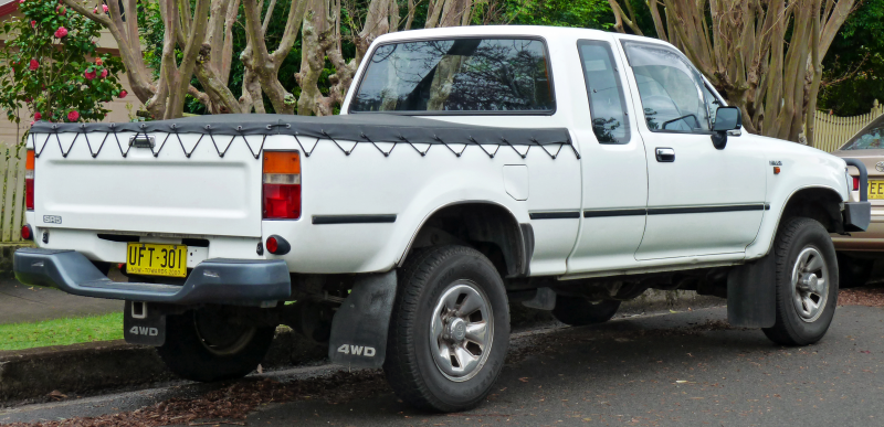 File:1994-1997 Toyota Hilux (RN110R) SR5 Xtra Cab 2-door utility (2011 ...