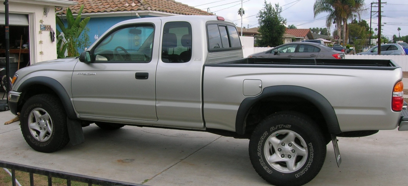 The Toyota Tacoma saw very few changes for 2004. The few new additions ...