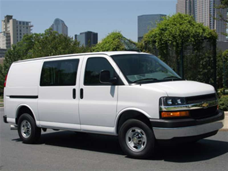 2013 Chevrolet Express 3500 Pictures