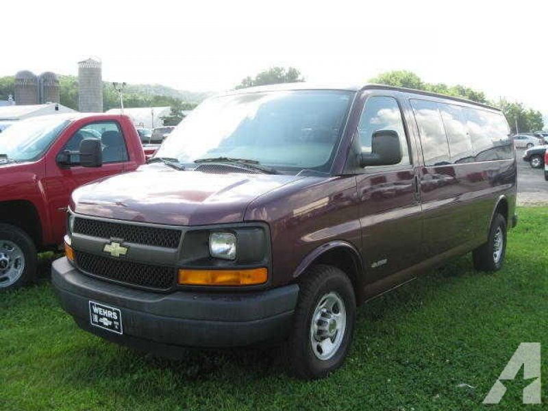 2004 Chevrolet Express 3500 for sale in Bangor, Wisconsin