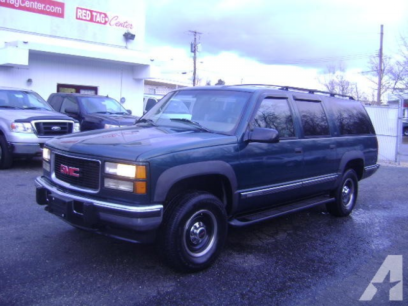 1997 Chevrolet Suburban 2500 LT for sale in Capitol Heights, Maryland