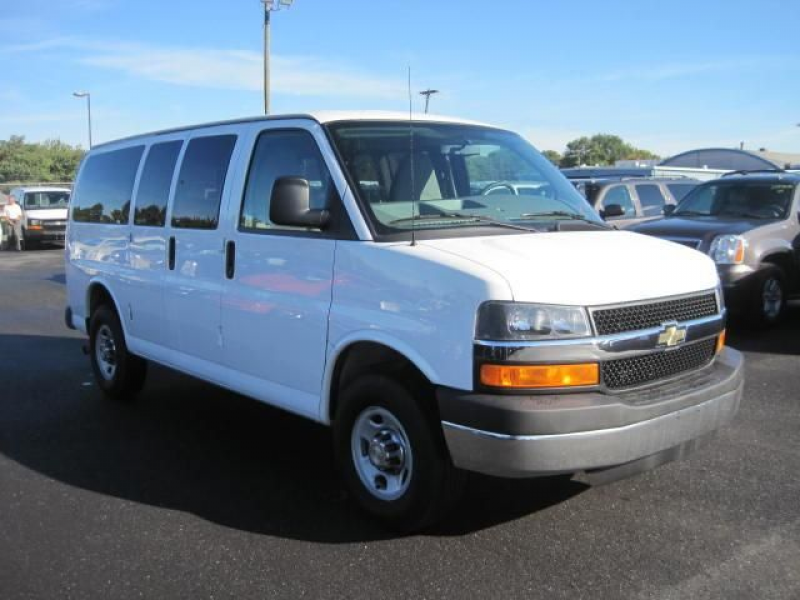 Chevrolet Express Passenger Van LT 2500 (2009) Reviews