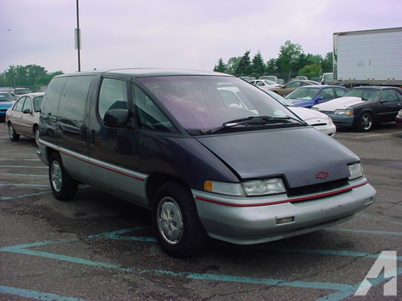 1993 Chevrolet Lumina APV for sale in Pontiac, Michigan