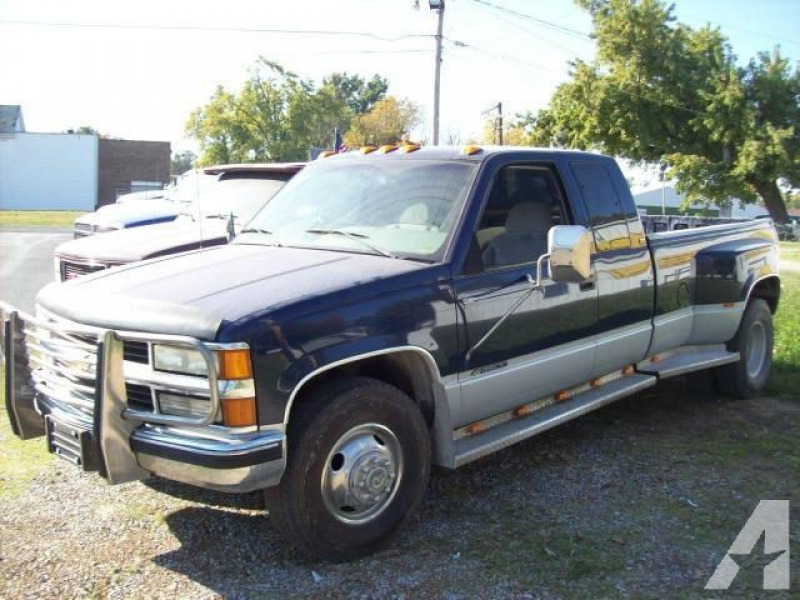 1995 Chevrolet 3500 Silverado for sale in Nashville, Illinois
