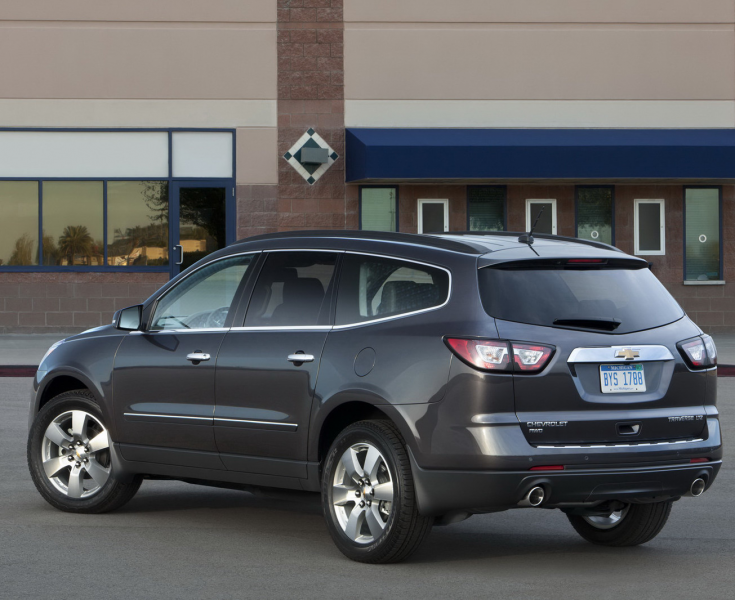 2013 Chevrolet Traverse Facelift Revealed, Debuts New Face for Chevy's ...