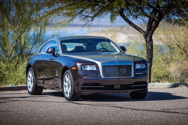 2014 Rolls Royce Wraith Front Right View 2