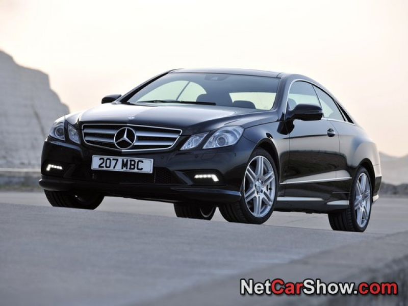 Mercedes-Benz-E-Class_Coupe_UK_Version_2010_photo_01.jpg