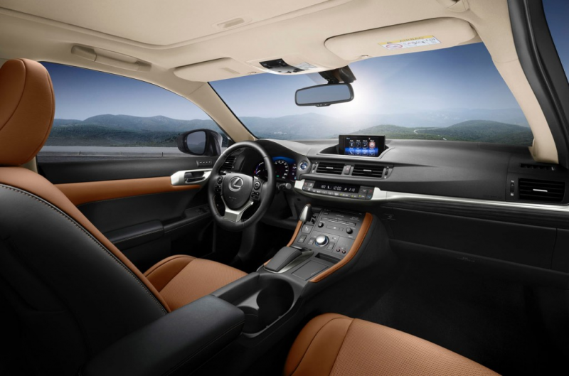 2014 Lexus CT 200h Debuts At 2013 Guangzhou Auto Show: Video