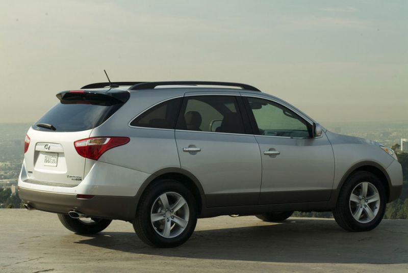 2012-Hyundai-VeraCruz-rear-side-profile 149
