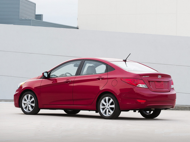 2012 Hyundai Accent Price, Photos, Reviews & Features