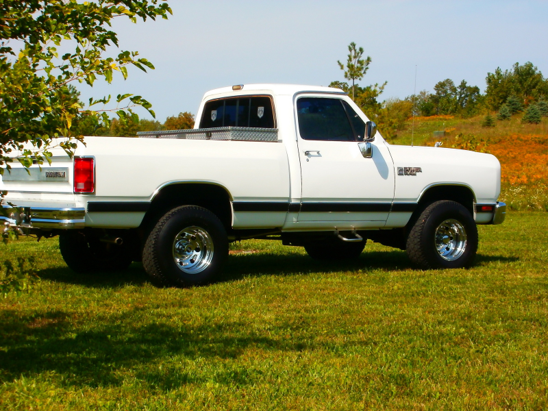 Picture of 1989 Dodge RAM 150 Short Bed 4WD