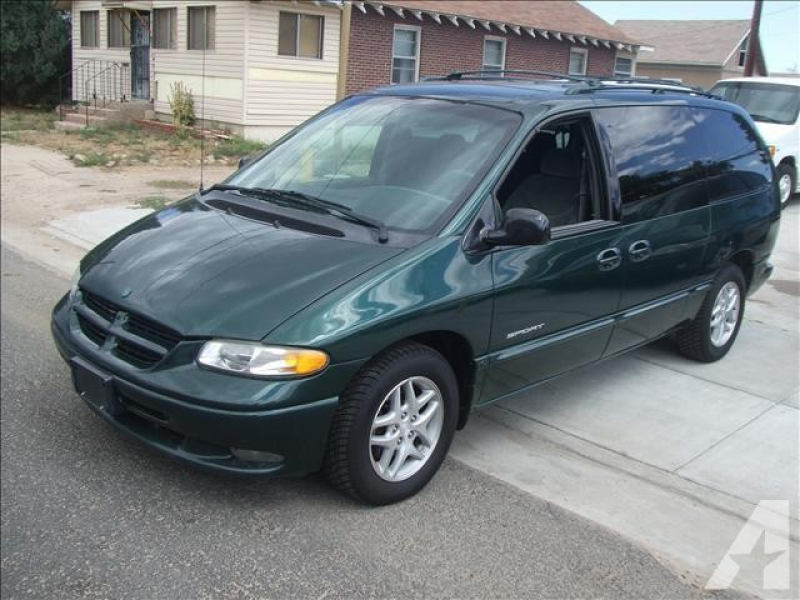 1998 Dodge Grand Caravan SE for sale in Fort Lupton, Colorado