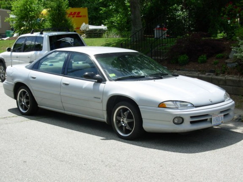 HiGhRolLa2’s 1997 Dodge Intrepid