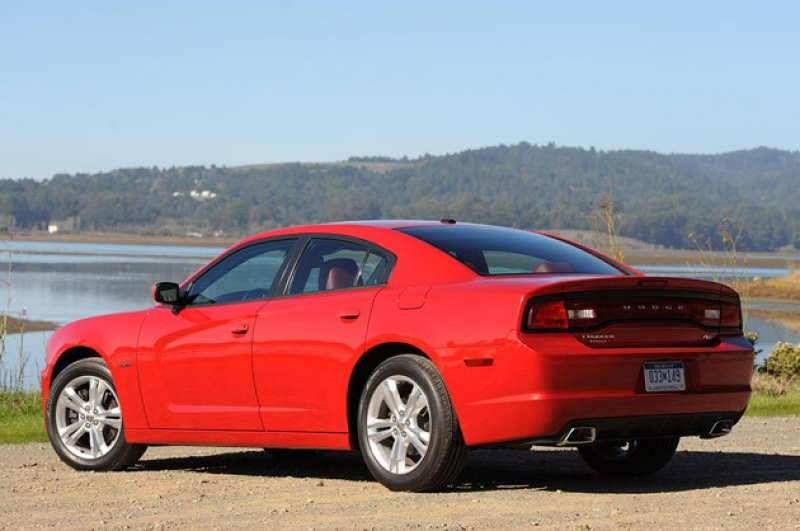 2011 Dodge Charger rear 3/4 view