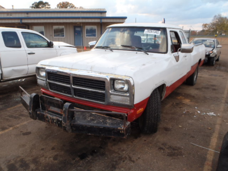 Salvage DODGE D250 1992 for sale