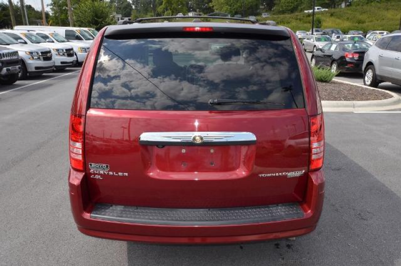 2010 Chrysler Town & Country Touring For Sale in Hendersonville, NC ...