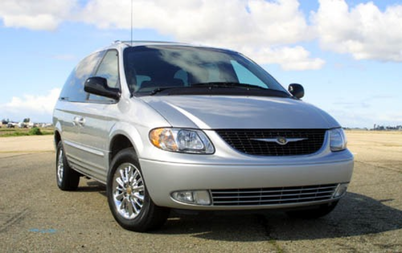2004_chrysler_town-and-country_passenger-minivan_limited_fq_oem_1_500 ...