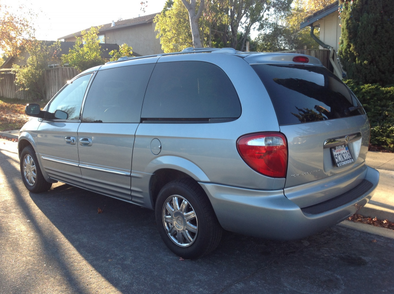Picture of 2004 Chrysler Town & Country Limited, exterior