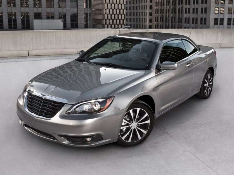 2012 Chrysler 200 Pictures