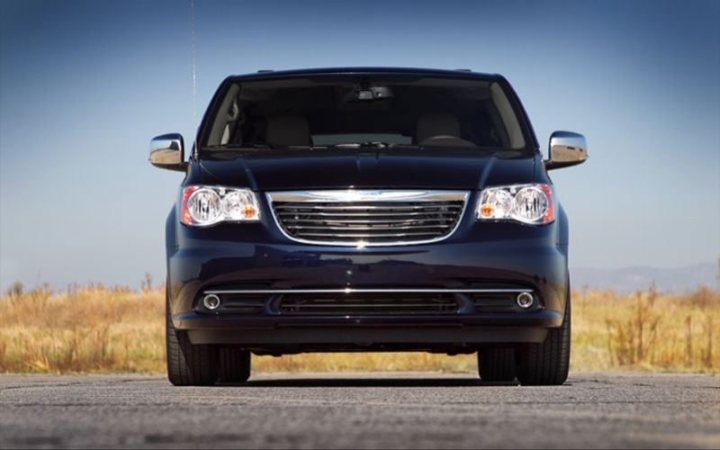 2011 Chrysler Town And Country Touring Front End