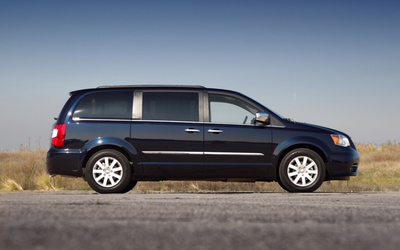 2011 Chrysler Town And Country Touring Side