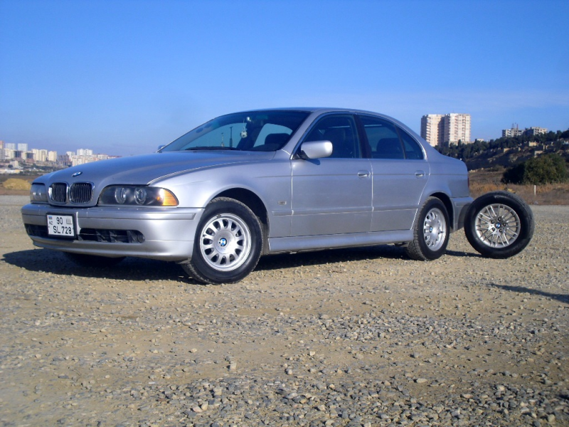 BMW 525 2001 - 12700$ Elan?n kodu: 1503