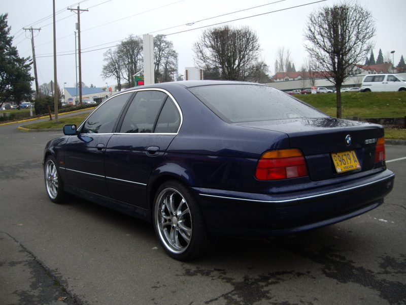 1998 BMW 528I Sedan