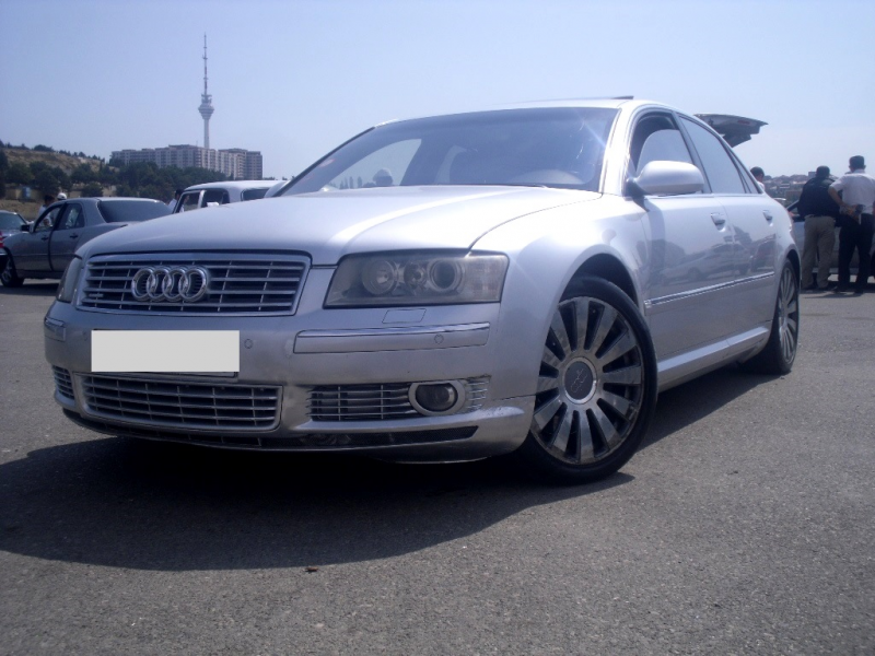 Audi A8 2003 - 16000$ Elan?n kodu: 740