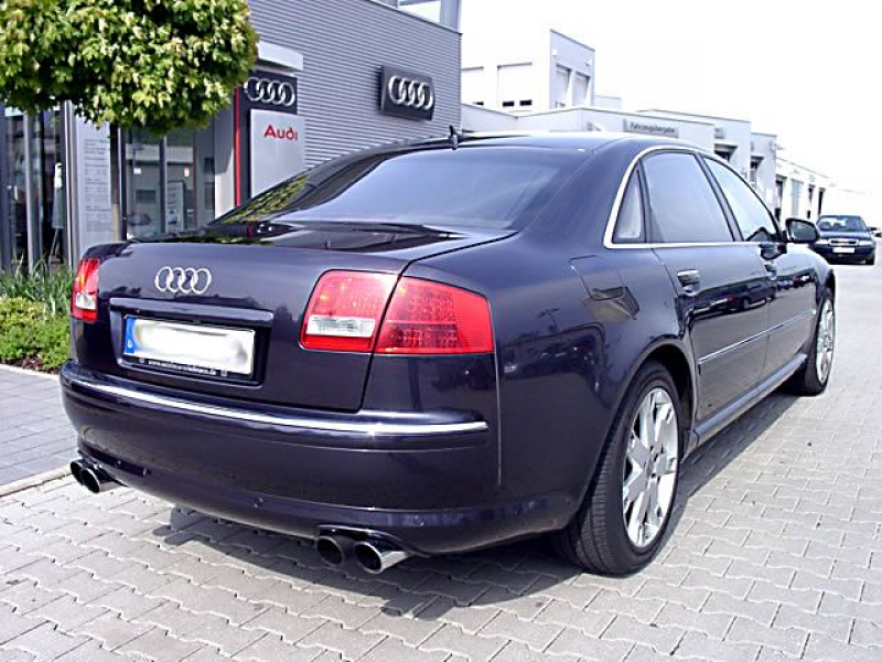 Description Audi A8 2002 rear.JPG