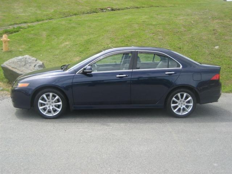 The 2008 Acura TSX - luxury sporty and classy. With low kilometers and ...